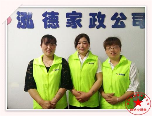 夏季寶寶輔食應(yīng)注意什么？育嬰師怎樣科學(xué)喂養(yǎng)寶寶？