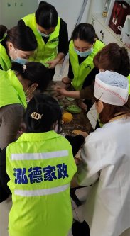 南陽月嫂泓德家政公司_月嫂廚藝互學